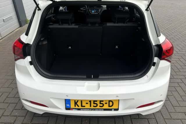 Hyundai i20 (2016) thumbnail 8