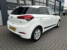 Hyundai i20 (2016) thumbnail 9