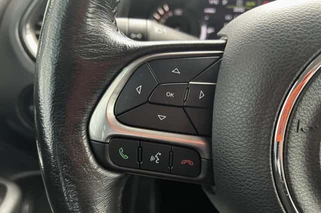 Jeep Renegade (2021) thumbnail 13