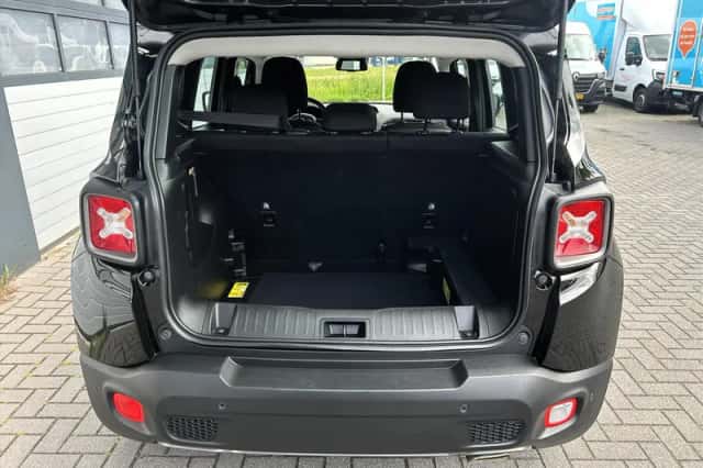 Jeep Renegade (2021) thumbnail 8