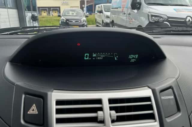 Toyota Yaris (2007) thumbnail 12