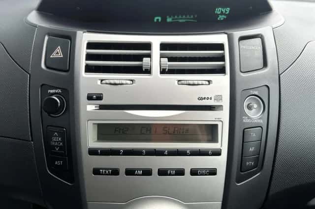 Toyota Yaris (2007) thumbnail 13