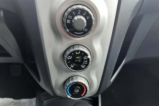 Toyota Yaris (2007) thumbnail 14