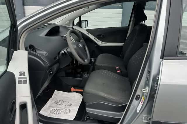 Toyota Yaris (2007) thumbnail 4