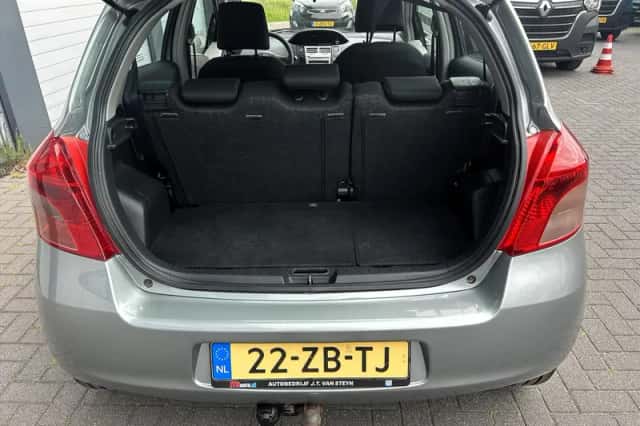 Toyota Yaris (2007) thumbnail 7