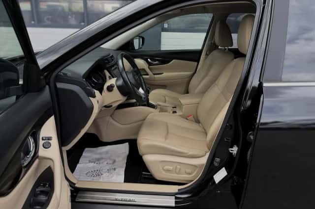 Nissan X-Trail (2019) thumbnail 4