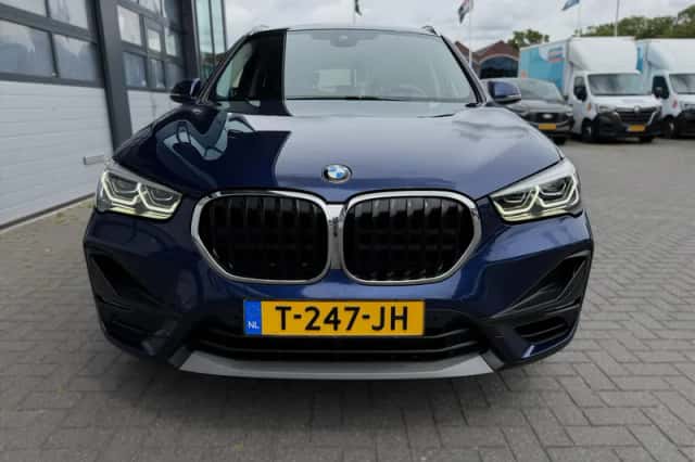 BMW X1 (2020) thumbnail 2