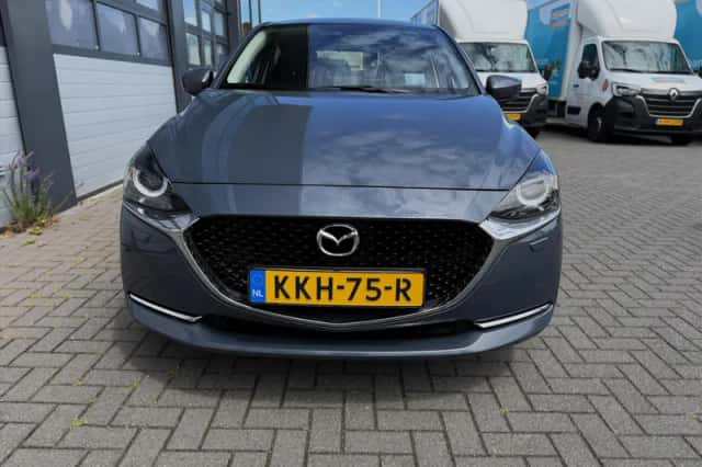 Mazda 2 (2022) thumbnail 2