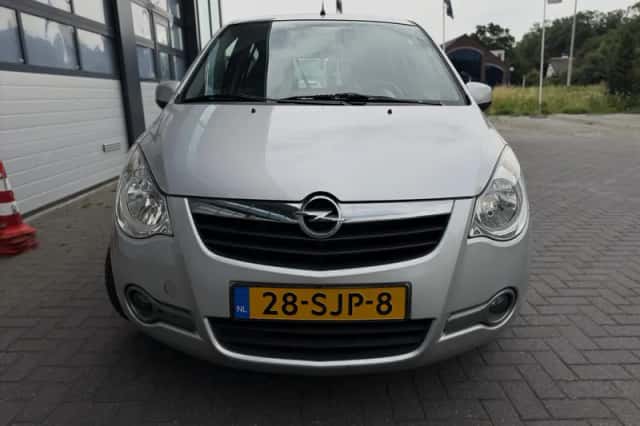 Opel Agila (2011) thumbnail 2