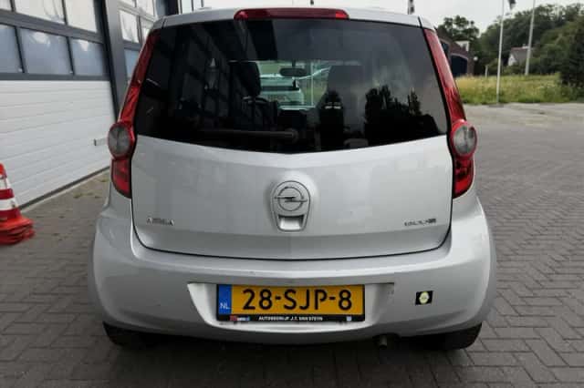 Opel Agila (2011) thumbnail 6