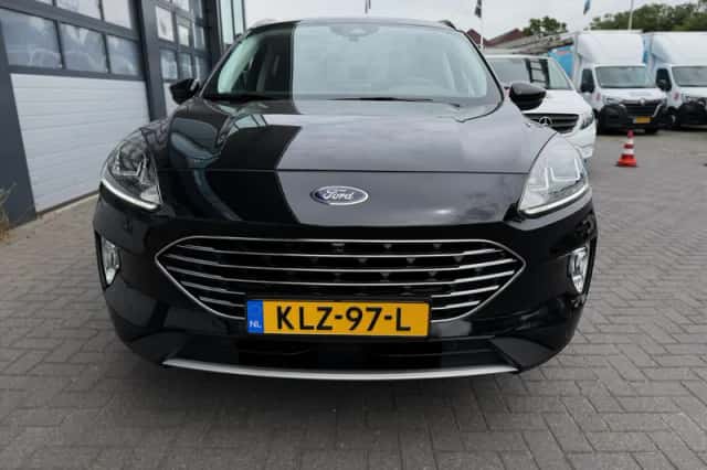 Ford Kuga (2020) thumbnail 2