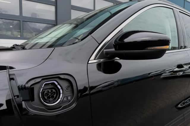 Ford Kuga (2020) thumbnail 4