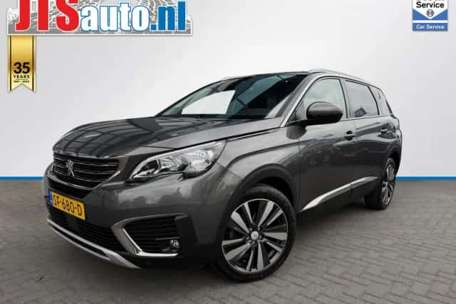 Peugeot 5008 (2018) thumbnail 1