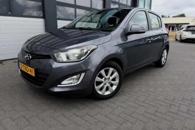 Hyundai i20 (2014) thumbnail 1