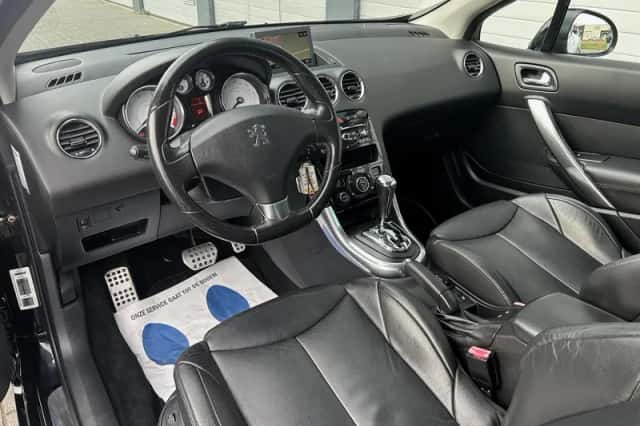 Peugeot 308 (2010) thumbnail 5