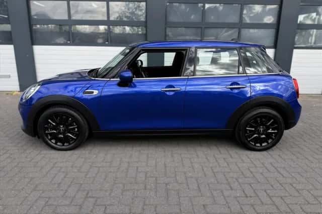 MINI One (2020) thumbnail 3
