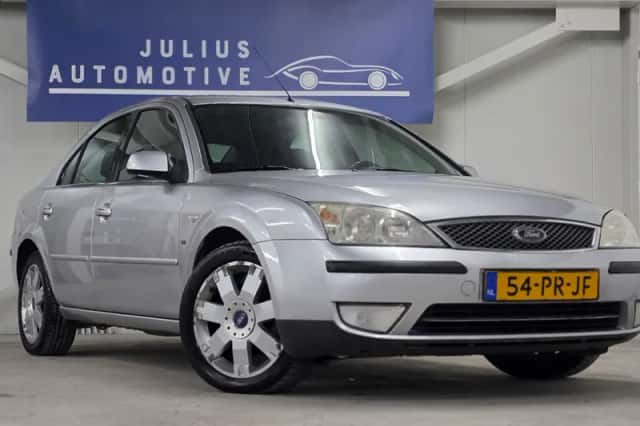 Ford Mondeo (2004) thumbnail 2