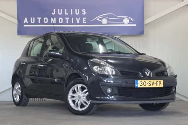 Renault Clio (2006) thumbnail 2
