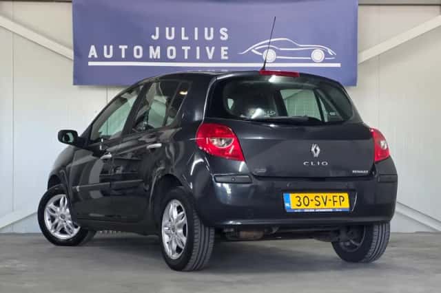 Renault Clio (2006) thumbnail 5