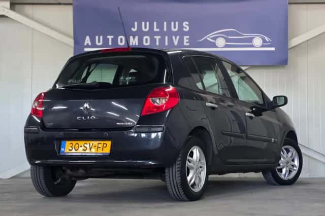 Renault Clio (2006) thumbnail 6