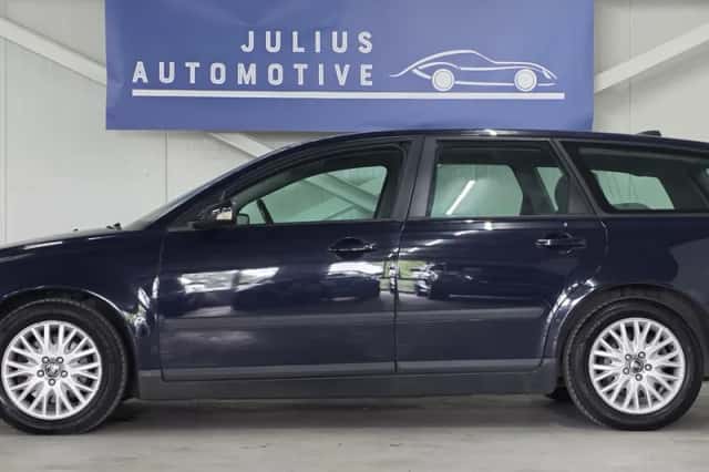 Volvo V50 (2005) thumbnail 3