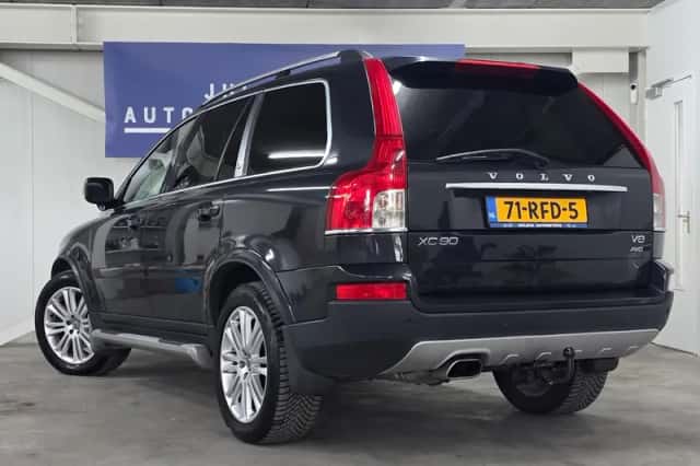 Volvo XC90 (2010) thumbnail 5