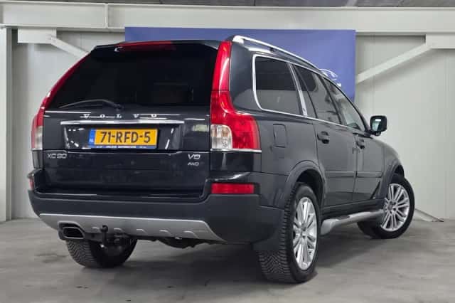 Volvo XC90 (2010) thumbnail 6