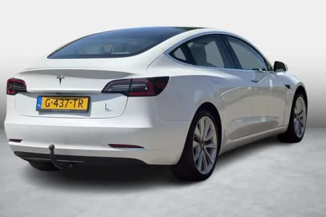Tesla Model (2019) thumbnail 5