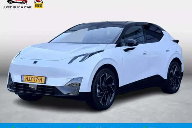 Lynk & Co 01 (2025) thumbnail 1