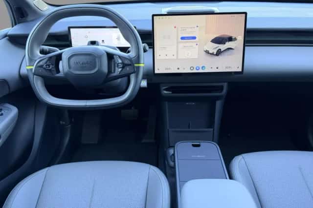 Lynk & Co 01 (2025) thumbnail 4