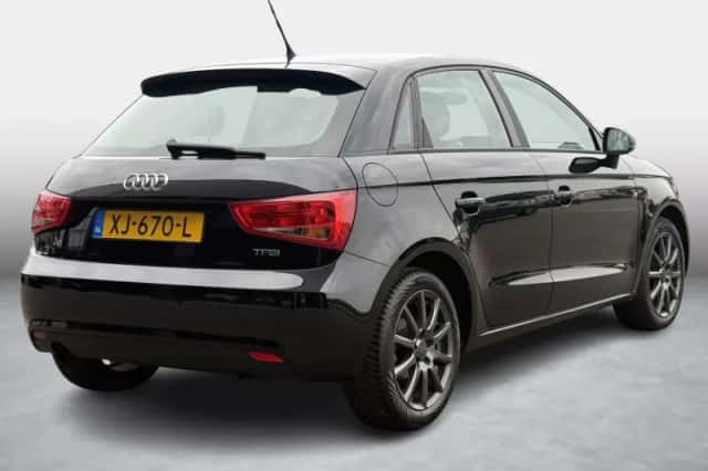 Audi A1 (2013) thumbnail 4