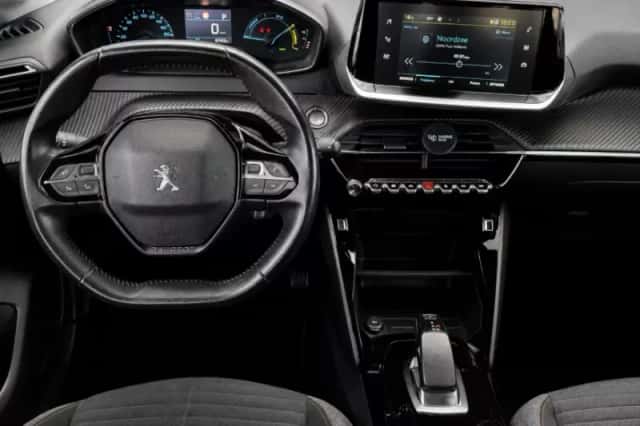 Peugeot e-208 (2020) thumbnail 4