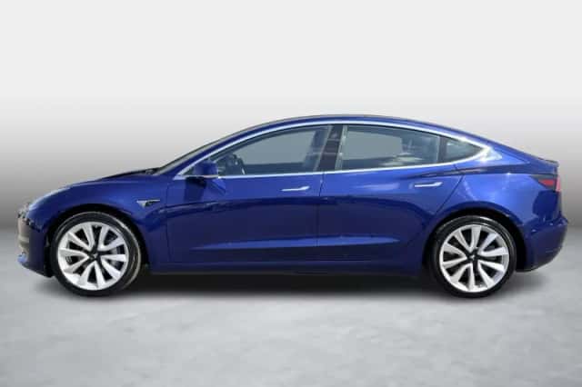 Tesla Model (2019) thumbnail 6