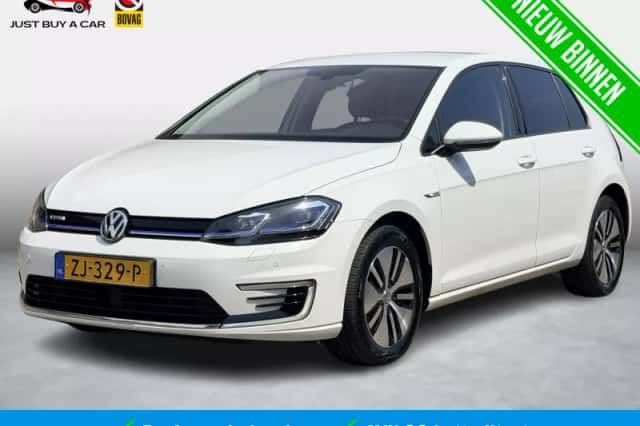 Volkswagen E-Golf (2019) thumbnail 1