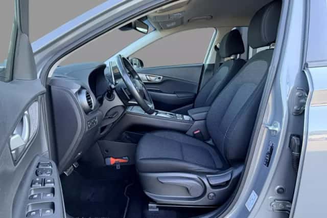 Hyundai Kona (2021) thumbnail 6