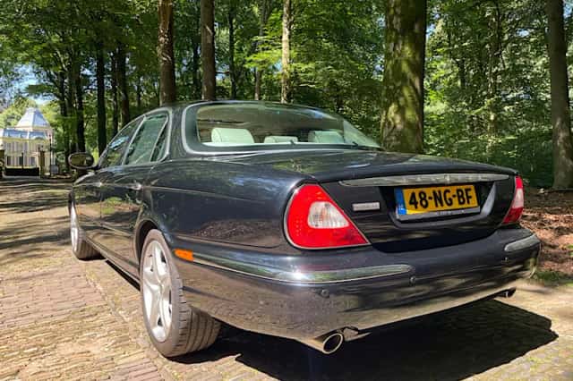 Jaguar XJ (2003) thumbnail 5