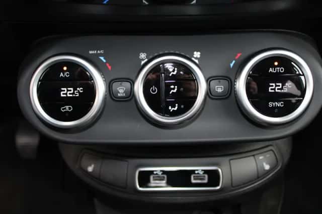 Fiat 500X (2023) thumbnail 25