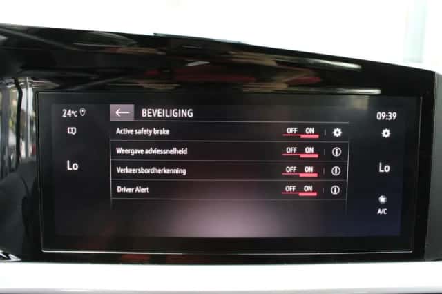 Opel Mokka (2023) thumbnail 26