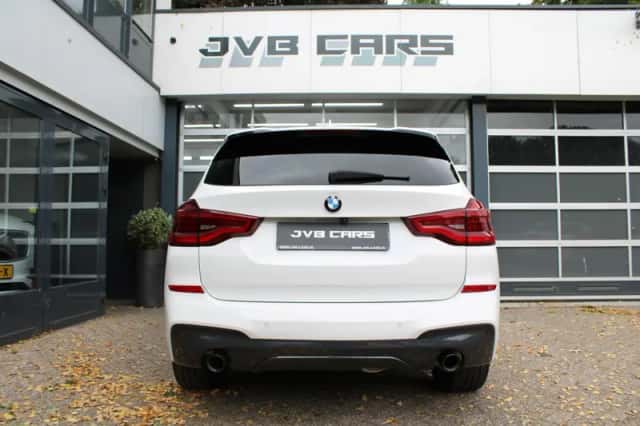 BMW X3 (2021) thumbnail 11