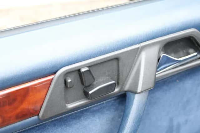 Mercedes-Benz E-Klasse (1993) thumbnail 17