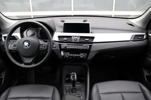 BMW X1 (2022) thumbnail 2