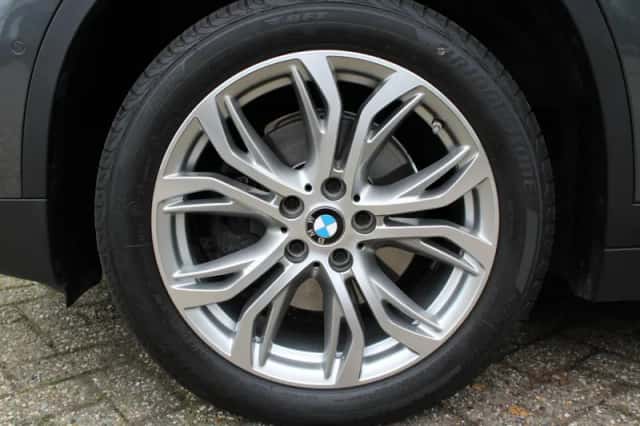 BMW X1 (2022) thumbnail 11