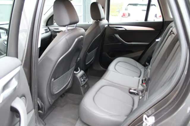 BMW X1 (2022) thumbnail 15