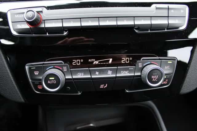 BMW X1 (2022) thumbnail 24