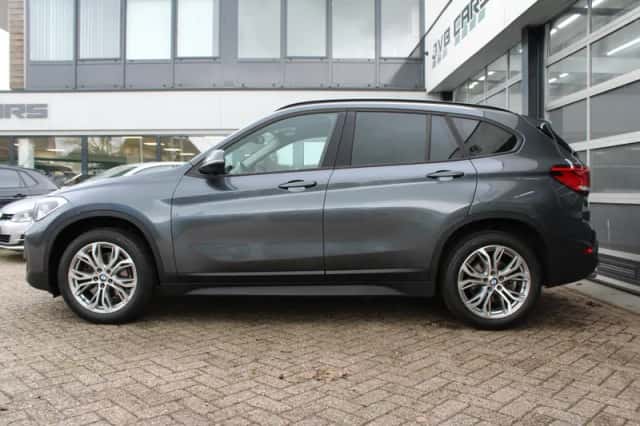 BMW X1 (2022) thumbnail 4