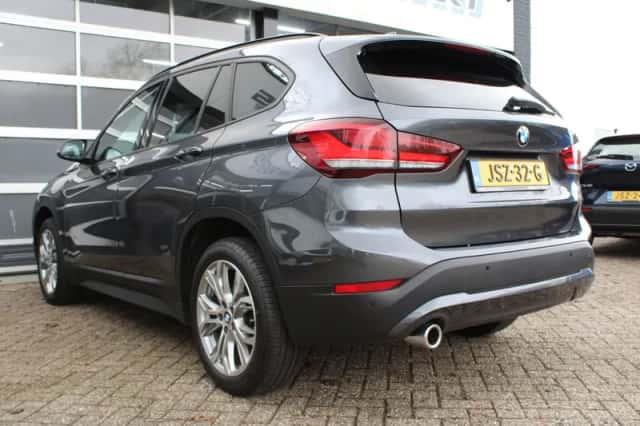 BMW X1 (2022) thumbnail 10