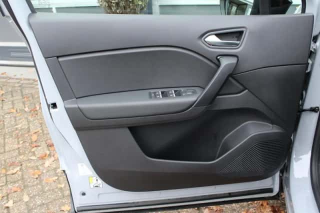 Renault Captur (2025) thumbnail 16