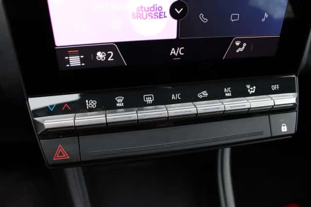 Renault Captur (2025) thumbnail 23