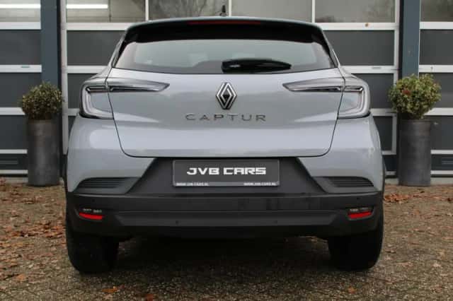 Renault Captur (2025) thumbnail 8