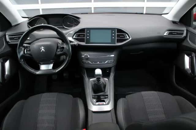 Peugeot 308 (2019) thumbnail 2